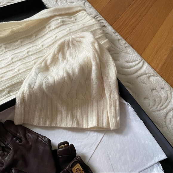 Ralph Lauren Cashmere Scarf, Hat, Leather Glove Gift Set - Picture 3 of 9